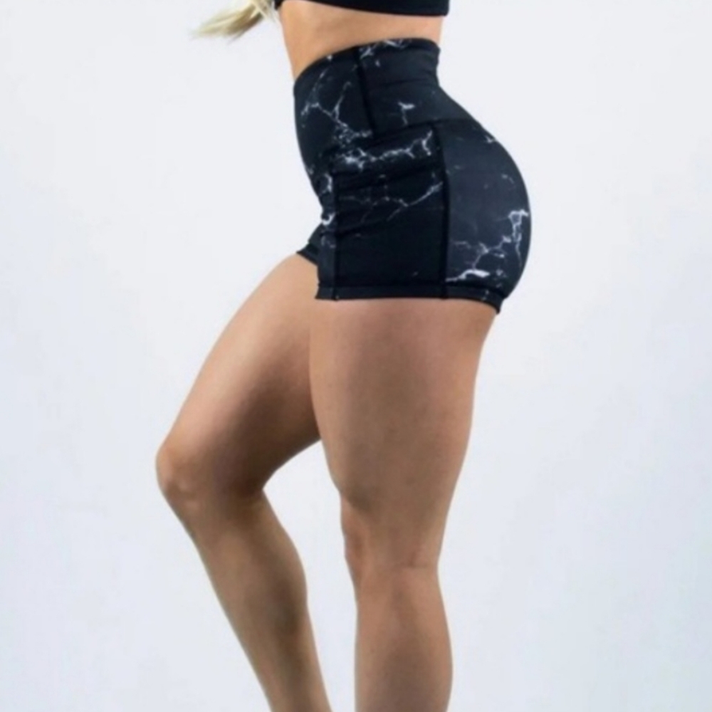 BuffBunny Melina Marble Short